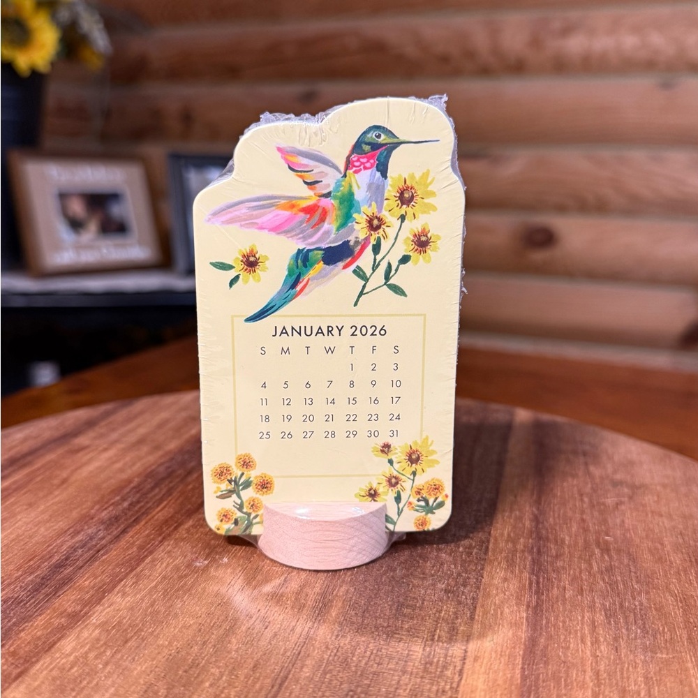 HUMMINGBIRD 2026 Monthly Desk Calendar